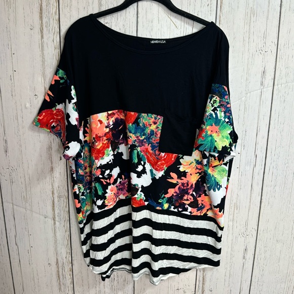 Hemish USA Floral Short Sleeve Blouse - Picture 1 of 9